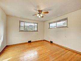 2901 S Golden Rd, Golden, Co 80401  House For Rent in Golden, CO (Photo 7 of 12)