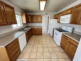 2130 E Floyd Ave, Englewood, Co 80113 Lovely 3 Bed House Rent in Englewood, CO (Photo 11 of 12)