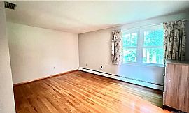 109 Quarry Brook Dr, South Windsor, Ct 06074  Lovely House Rent in South Windsor, CT (Photo 9 of 11)