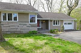 147 Hartswood Rd, Stamford, Ct 06905  Peaceful House For Rent in Stamford, CT (Photo 2 of 6)