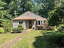 124 Mountain View Rd, Southington, Ct 06489   Unique House Rent in Southington, CT (Photo 1 of 12)