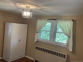 124 Mountain View Rd, Southington, Ct 06489   Unique House Rent in Southington, CT (Photo 12 of 12)