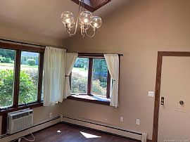 124 Mountain View Rd, Southington, Ct 06489   Unique House Rent in Southington, CT (Photo 8 of 12)