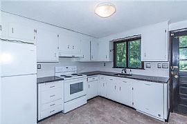 113 Worthington Rd, Glastonbury, Ct 06033 in Glastonbury, CT (Photo 4 of 12)