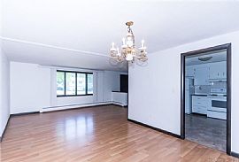 113 Worthington Rd, Glastonbury, Ct 06033 in Glastonbury, CT (Photo 5 of 12)