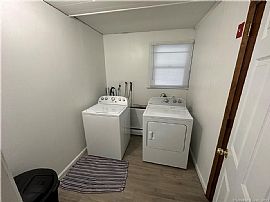 House For Rent 8 Robin Rd, Vernon, Ct 06066 in Vernon, CT (Photo 11 of 11)