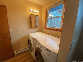 19 Pequot Ave, Enfield, Ct 06082 in Enfield, CT (Photo 8 of 10)