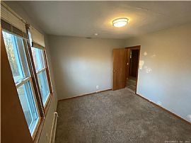 19 Pequot Ave, Enfield, Ct 06082 in Enfield, CT (Photo 9 of 10)