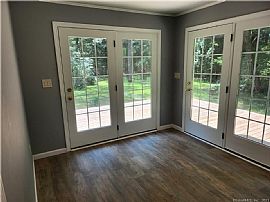 35 Sylvan St, Avon, Ct 06001  Comfortable House For Rent in Avon, CT (Photo 11 of 12)