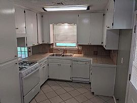 112 Ivey Ct, Prattville, Al 36066 in Prattville, AL (Photo 4 of 12)