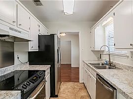 1061 Valley View Ct, Mobile, Al 36695 in Mobile, AL (Photo 5 of 11)