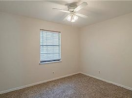 1061 Valley View Ct, Mobile, Al 36695 in Mobile, AL (Photo 7 of 11)