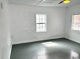 137 W Woodland Rd, Florence, Al 35630 in Florence, AL (Photo 6 of 11)