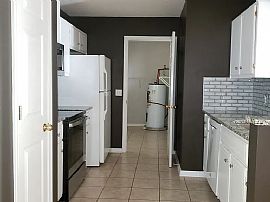 202 Bougainvillea Cir, Dothan, Al 36301 in Dothan, AL (Photo 2 of 10)