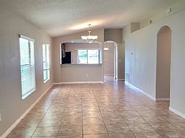 10016 Newminster Loop, Ruskin, Fl 33573  House For Rent in Ruskin, FL (Photo 6 of 12)