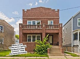 3 Bedrooms Apartments  in Chicago, IL