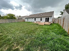 10282 Whitewater Ln, Fishers, in 46037  Nice House For Rent in Fishers, IN (Photo 2 of 12)