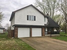 709 Poplar St, Whiteland, in 46184  House For Rent in Whiteland, IN