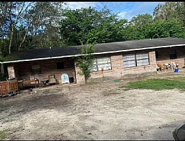 2558 N County Road 470, Lake Panasoffkee, Fl 33538 in Lake Panasoffkee, FL