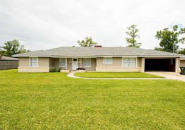 4318 Dean St, Lake Charles, La 70605  Available For Rent in Lake Charles, LA