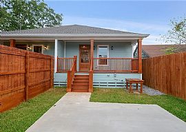 8414 Stroelitz St, New Orleans, La 70118  House For Rent in New Orleans, LA (Photo 3 of 11)