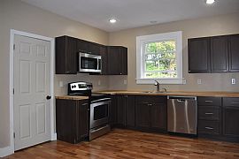 42 Winter Street, Bangor, Me 04401  House For Rent in Bangor, ME (Photo 4 of 11)