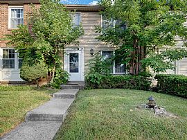 7605 Nutwood Ct, Rockville, Md 20855 in Rockville, MD