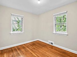 408 Ethan Allen Ave, Takoma Park, Md 20912 in Takoma Park, MD (Photo 8 of 10)