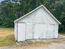 37117 Moore Rd, Bushwood, Md 20618 in Bushwood, MD (Photo 4 of 6)