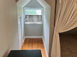 827 Cedarcroft Rd, Baltimore, Md 21212 in Baltimore, MD (Photo 6 of 9)