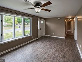 218 Wintergreen Ln, Brunswick, Md 21716 in Brunswick, MD (Photo 5 of 10)