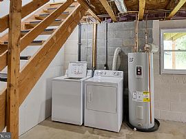 218 Wintergreen Ln, Brunswick, Md 21716 in Brunswick, MD (Photo 8 of 10)