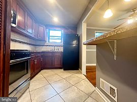 401 Birchleaf Ave, Capitol Heights, Md 20743 in Capitol Heights, MD (Photo 4 of 11)