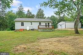 194 Hilltop Rd, Elkton, Md 21921  Home For Rent in Elkton, MD (Photo 4 of 11)