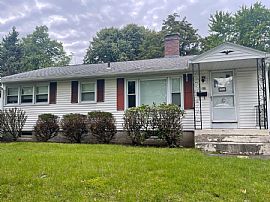 32 Brittany Rd, Springfield, Ma 01151  House For Rent in Springfield, MA