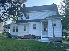 82 Luce St, Lowell, Ma 01852  Cozy House For Rent in Lowell, MA (Photo 2 of 11)