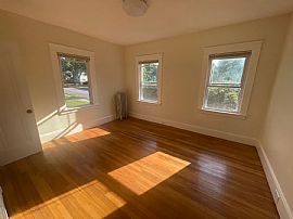 82 Luce St, Lowell, Ma 01852  Cozy House For Rent in Lowell, MA (Photo 9 of 11)