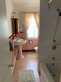 430 Sherman St, Fall River, Ma 02723 Beautiful House in Fall River, MA (Photo 4 of 10)