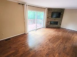 702 Davis Ave, Birmingham, Mi 48009 House For Rent in Birmingham, MI (Photo 5 of 9)