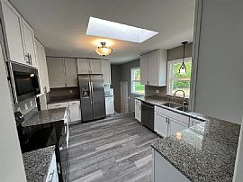 4901 Larkspur Ln, Edina, Mn 55435  Home Sweet Home in Edina, MN (Photo 5 of 10)