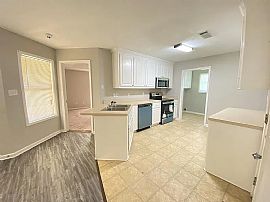 705 Wayne Dr, Canton, Ms 39046 Home For Rent in Canton, MS (Photo 4 of 7)