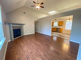 7583 Tally Ho Dr E, Olive Branch, Ms 38654  Peaceful House  in Olive Branch, MS (Photo 4 of 9)