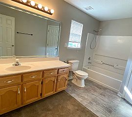 7583 Tally Ho Dr E, Olive Branch, Ms 38654  Peaceful House  in Olive Branch, MS (Photo 7 of 9)