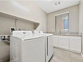 7205 Pine Bridge Ct, Las Vegas, Nv 89148 in Las Vegas, NV (Photo 10 of 12)