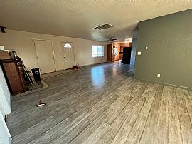 2 Pinehurst Ct, Yerington, Nv 89447 in Yerington, NV (Photo 2 of 12)