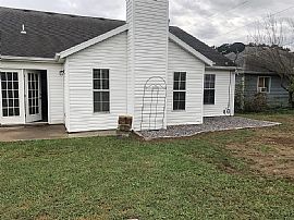 853 W Butterfield Dr, Nixa, Mo 6571  House For Rent in Nixa, MO (Photo 2 of 10)