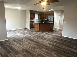 853 W Butterfield Dr, Nixa, Mo 6571  House For Rent in Nixa, MO (Photo 4 of 10)