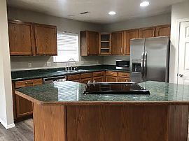 853 W Butterfield Dr, Nixa, Mo 6571  House For Rent in Nixa, MO (Photo 5 of 10)