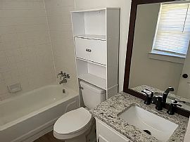 10330 Northhill Ct, Mobile, Al 36695 in Mobile, AL (Photo 4 of 10)