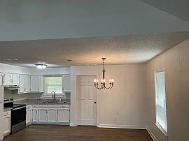 10330 Northhill Ct, Mobile, Al 36695 in Mobile, AL (Photo 6 of 10)